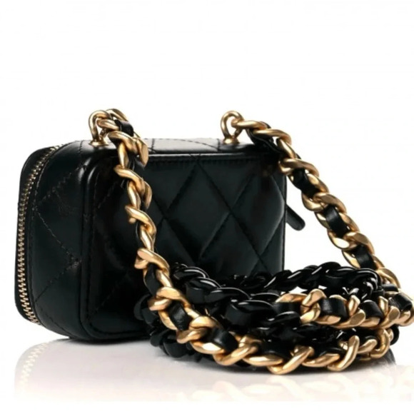 Chanel Black Quilted Mini Lacquered Chain Clutch in lambskin leather - Picture 7 of 16